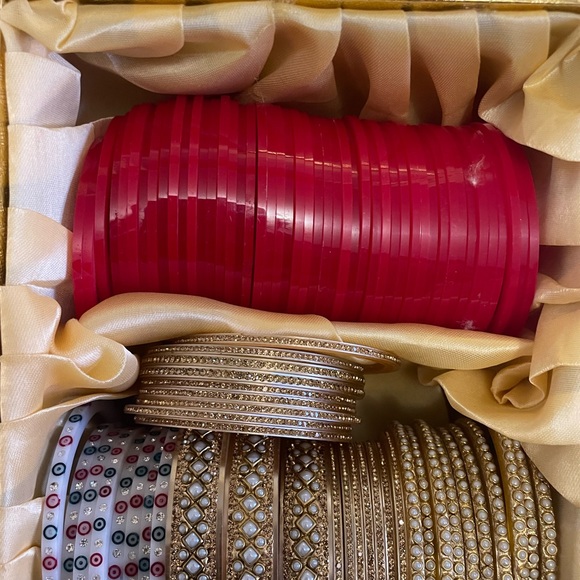 Indian jewelry bangles necklaces wedding sets - Picture 4 of 6